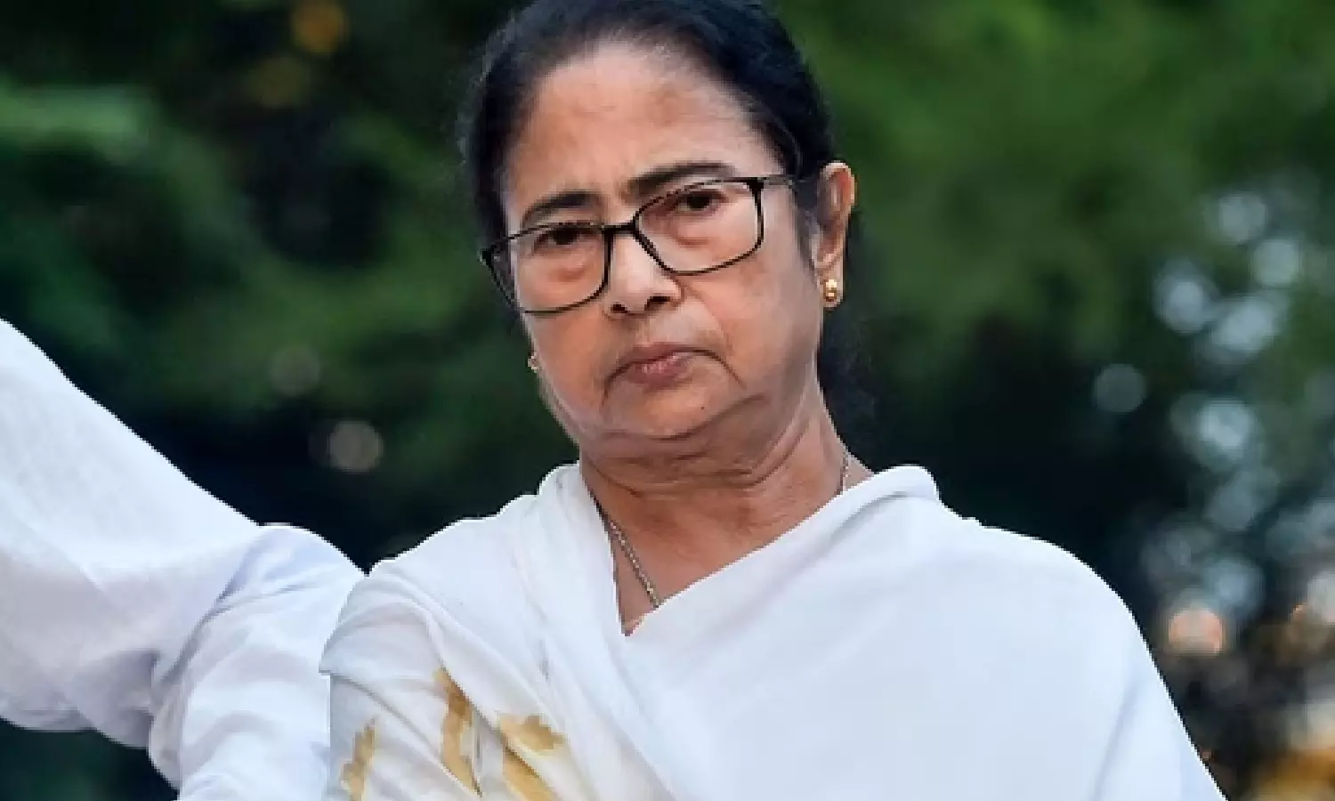 Mamata expresses concern over attack on Saif Mamata expresses concern over attack on Saif