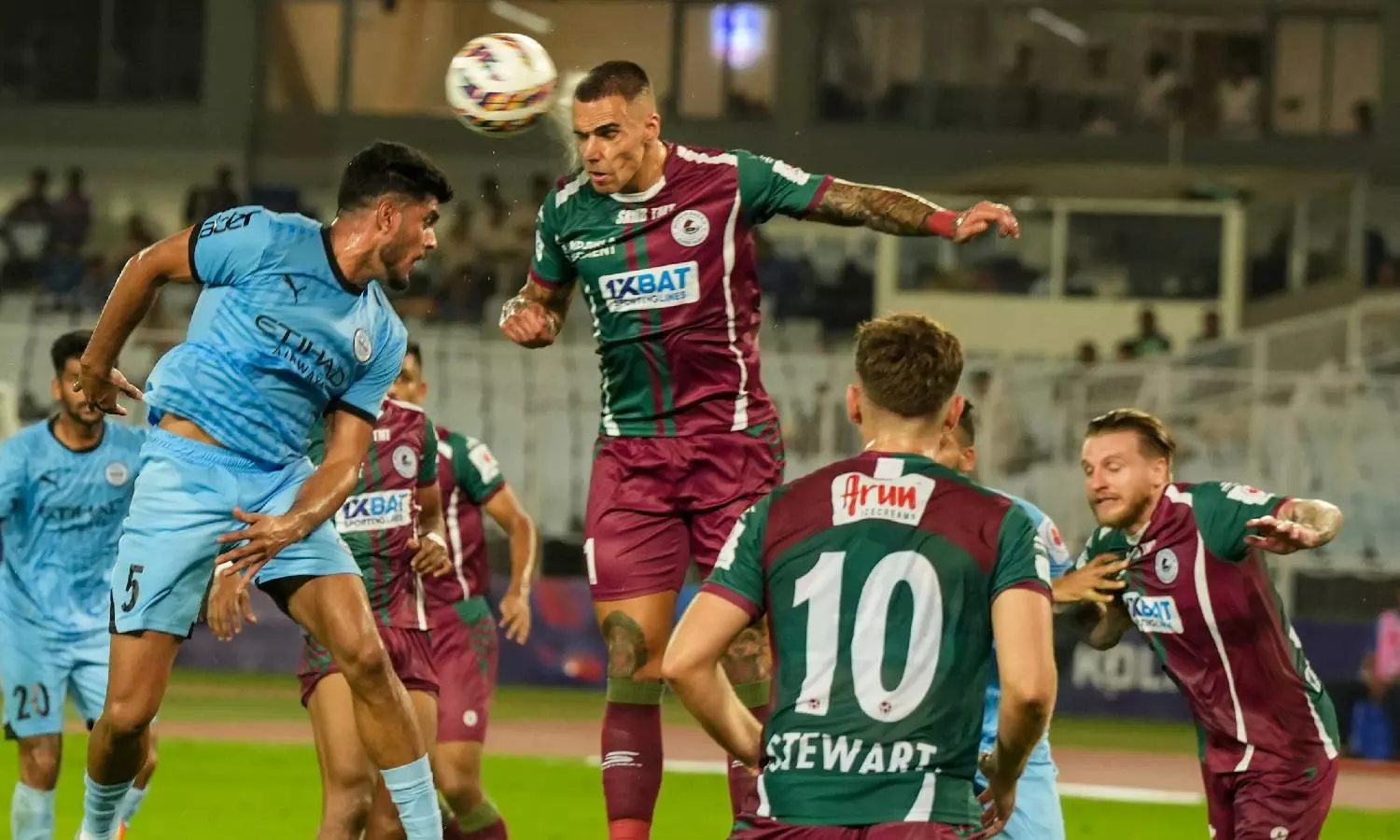 Mumbai City FC make dramatic comeback to draw Mohun Bagan 2-2 in ISL opener