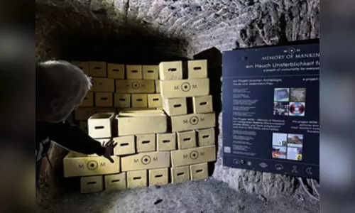 Scientists develop 5D ‘everlasting’ memory crystal, Musk urges to write human knowledge