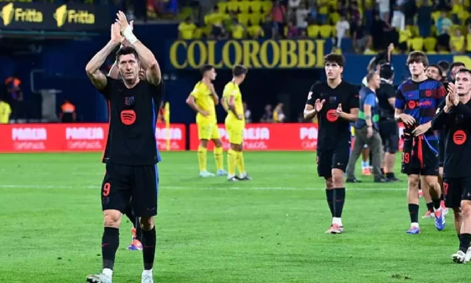 Barcelona extend perfect start in Spanish league with 6th win but loses Ter Stegen