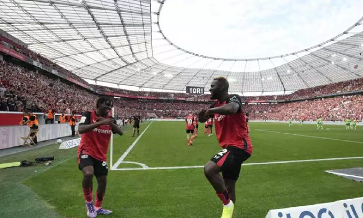 Leverkusen complete 4-3 comeback win in stoppage time and Stuttgart rout Dortmund Leverkusen complete 4-3 comeback win in stoppage time and Stuttgart rout Dortmund