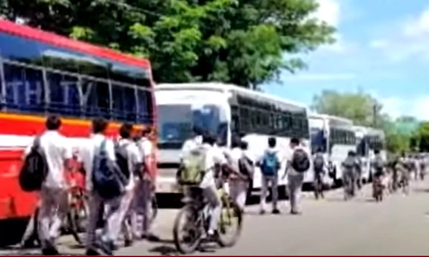 Private school in Kattankulathur accused of holding classes during quarterly holidays