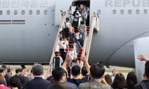 Military jet carrying 96 South Koreans arrives home from Lebanon amid escalating tensions