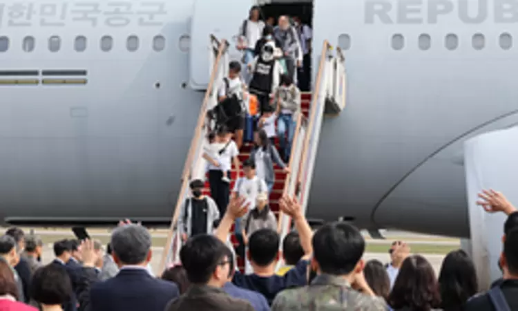 Military jet carrying 96 South Koreans arrives home from Lebanon amid escalating tensions