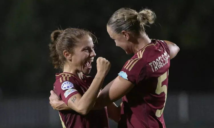 Roma upsets Wolfsburg while Lyon and Chelsea both win as women’s Champions League begins Roma upsets Wolfsburg while Lyon and Chelsea both win as women’s Champions League begins