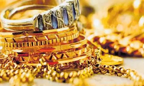 500 gms of gold, foreign currency seized from Coimbatore man near Erode