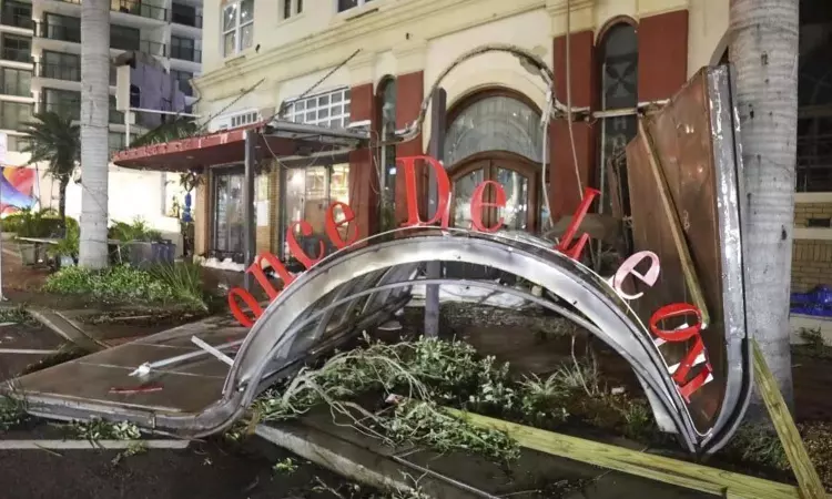 At least 4 dead as Hurricane Milton plows across Florida, pounding cities and whipping up tornadoes