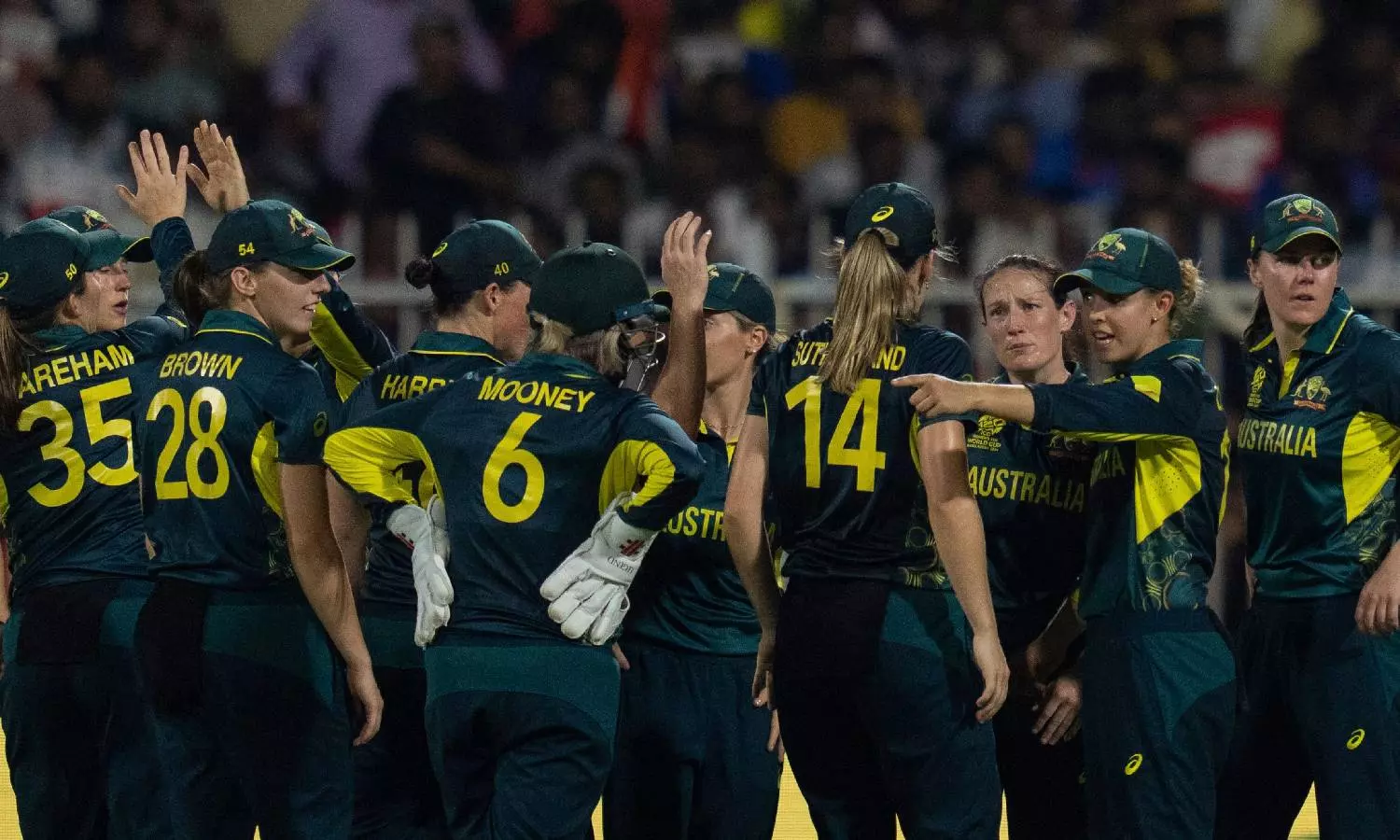 India lose to Australia by 9 runs, in difficult position to reach semifinals in womens T20 WC