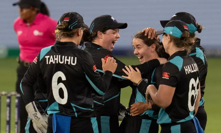 New Zealand knocks Pakistan and India out of World T20