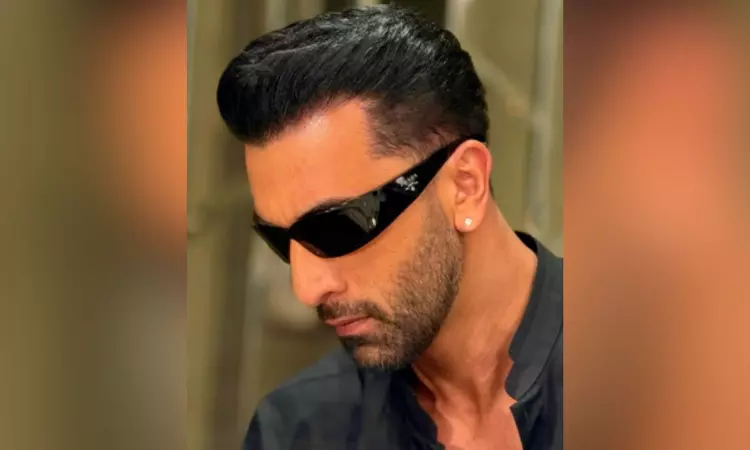 Ranbir Kapoor looks dapper in new haircut by Aalim Hakim, fans say ‘for Dhoom 4’ Ranbir Kapoor looks dapper in new haircut by Aalim Hakim, fans say ‘for Dhoom 4’