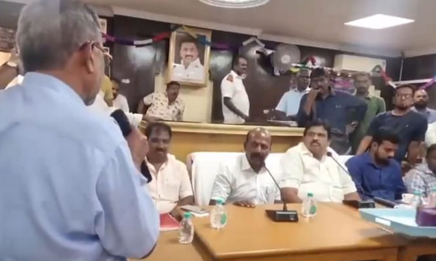TN Health minister holds review meeting to prevent flooding in Puzhuthivakkam
