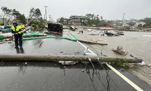 Taiwan closes schools and offices as typhoon Kong-rey reaches east coast