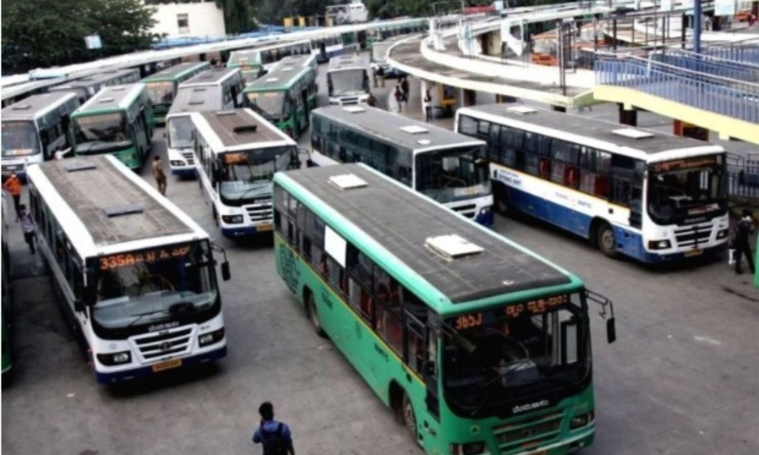Special buses to play across TN manage weekend rush