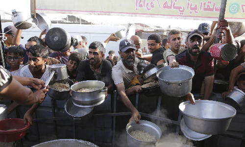 Hungry Palestinians in north Gaza search for food, sealed off from aid by Israeli siege