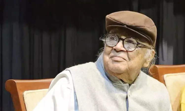 Manoj Mitra, a playwright who used laughter as a weapon to focus on bitter issues Manoj Mitra, a playwright who used laughter as a weapon to focus on bitter issues