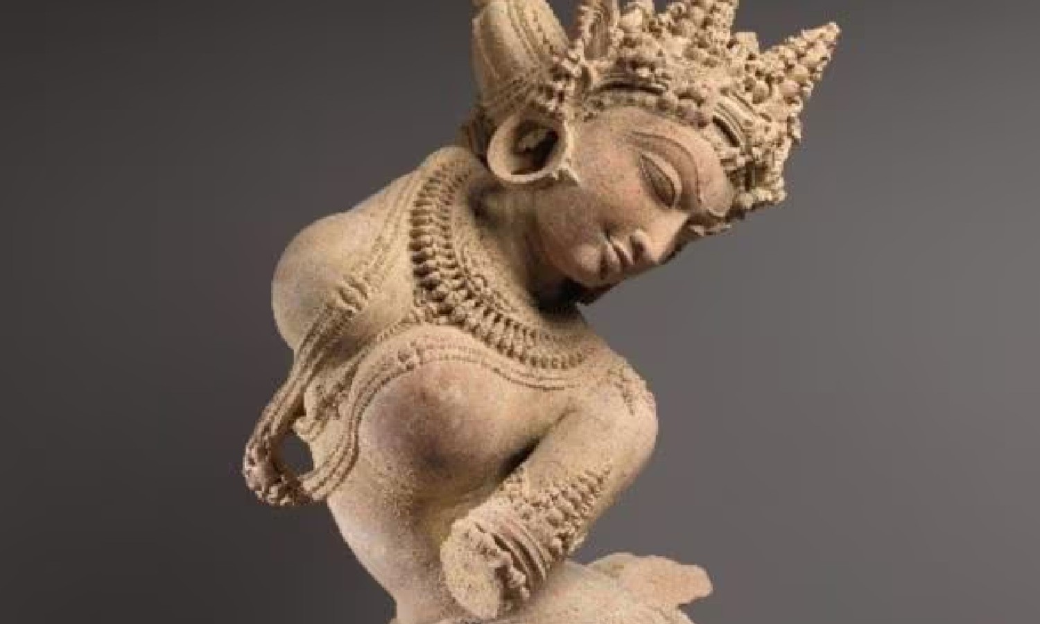 Over 1,400 antiquities valued USD 10 million to be returned to India from US Over 1,400 antiquities valued USD 10 million to be returned to India from US