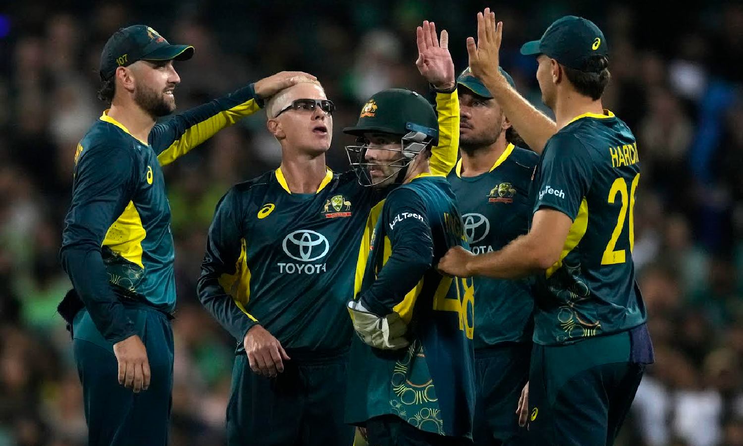 Australia clinches T20I series against Pakistan