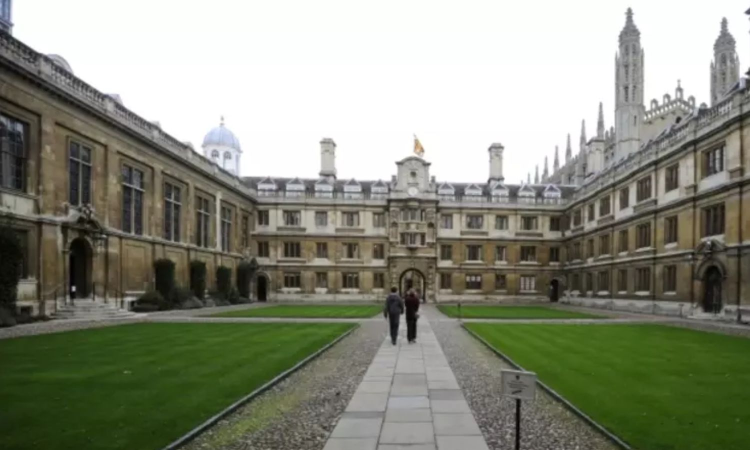 Indian students being put off applying to UK universities, report finds Indian students being put off applying to UK universities, report finds