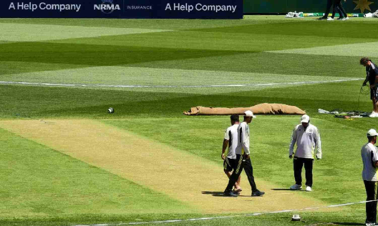 Following spell of unusual rain, WACA curator doesnt expect Perth pitch to develop snake cracks