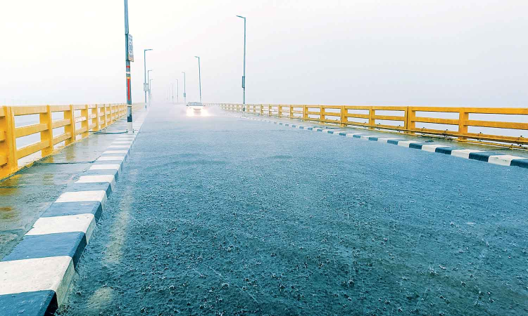 Cloudburst effect: Pamban, Thangachimadam record 24 cm rain in 2 hrs Cloudburst effect: Pamban, Thangachimadam record 24 cm rain in 2 hrs