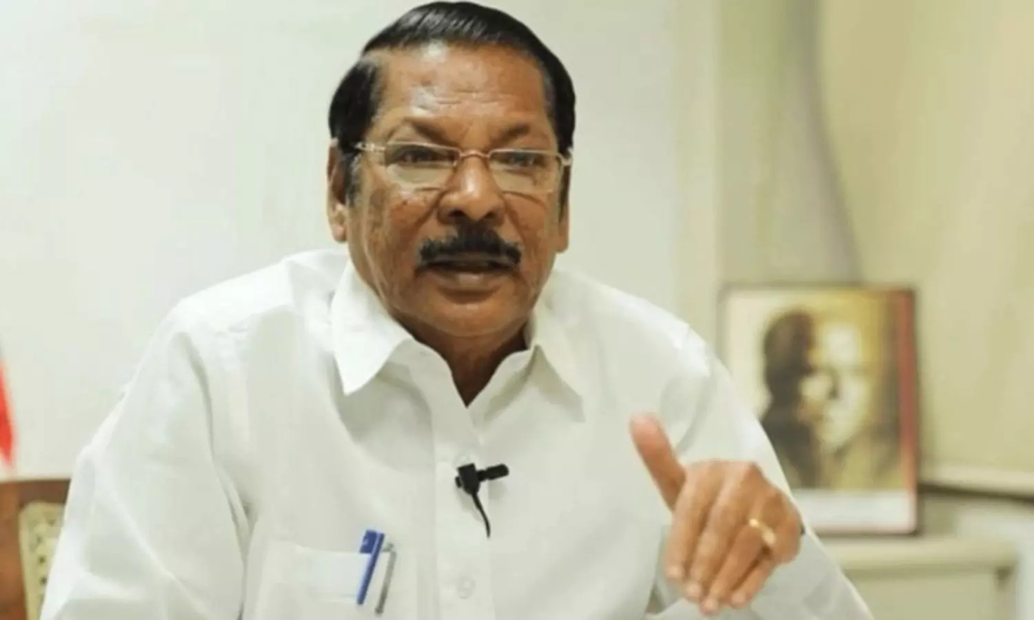 DMK slams AIADMK for asking state govt to not appeal against Kallakurichi hooch case transfer to CBI DMK slams AIADMK for asking state govt to not appeal against Kallakurichi hooch case transfer to CBI