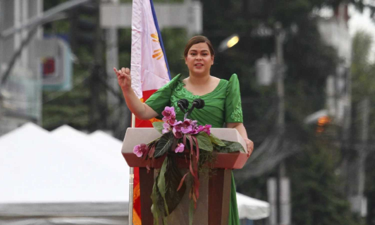 Philippine vice president publicly threatens to have president assassinated