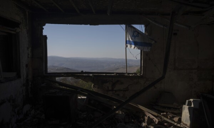 Hezbollah attack draws Israeli strikes on Lebanon, killing 11 people and testing ceasefires limits Hezbollah attack draws Israeli strikes on Lebanon, killing 11 people and testing ceasefires limits