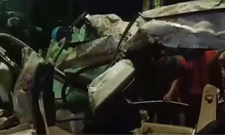 Families, friends mourn death of 5 first-year medical students killed in Kerala accident Families, friends mourn death of 5 first-year medical students killed in Kerala accident