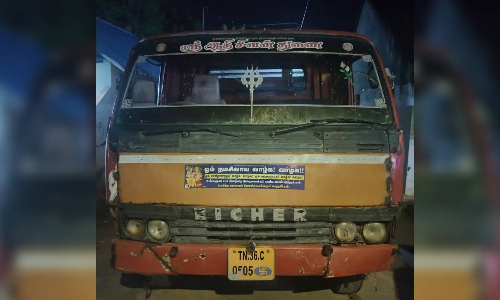 Sand smugglers try to mow down officials, lorry seized after 26-km chase in Thanjavur