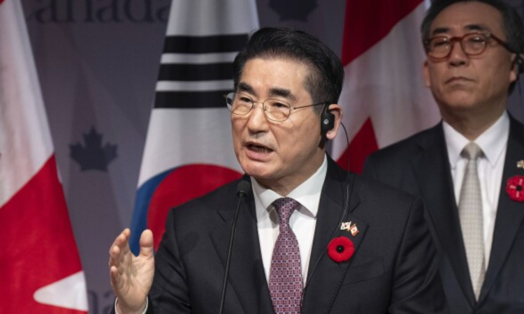 South Korean prosecutors detain ex-defence chief over martial law imposition South Korean prosecutors detain ex-defence chief over martial law imposition