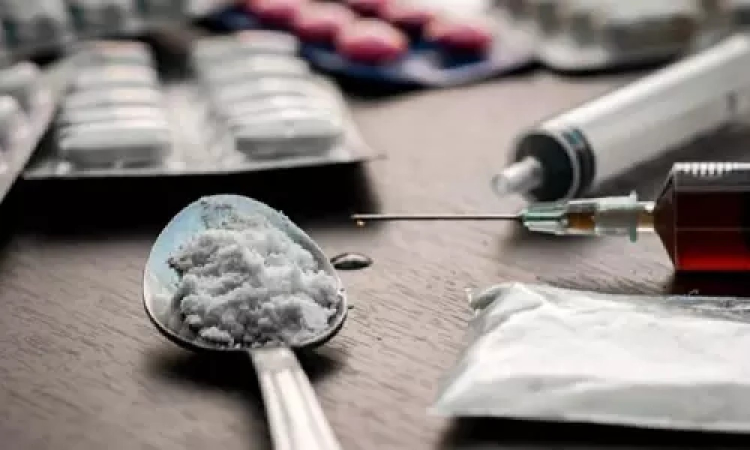 Five detained for drug trafficking along LoC in J-K Five detained for drug trafficking along LoC in J-K