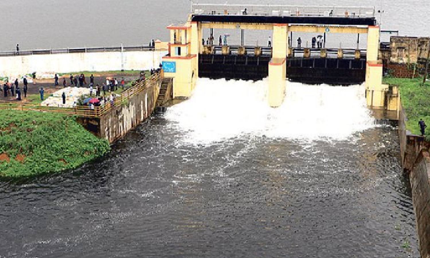 Discharge from Chennai reservoirs increased as storage reaches max capacity on Friday