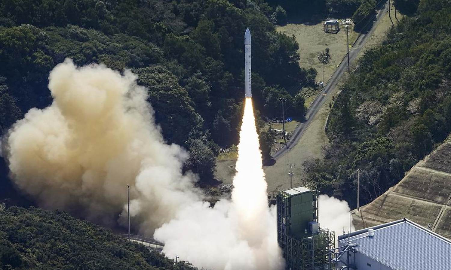 Japan: Kairos-2 spaceship takes off in Wakayama Japan: Kairos-2 spaceship takes off in Wakayama