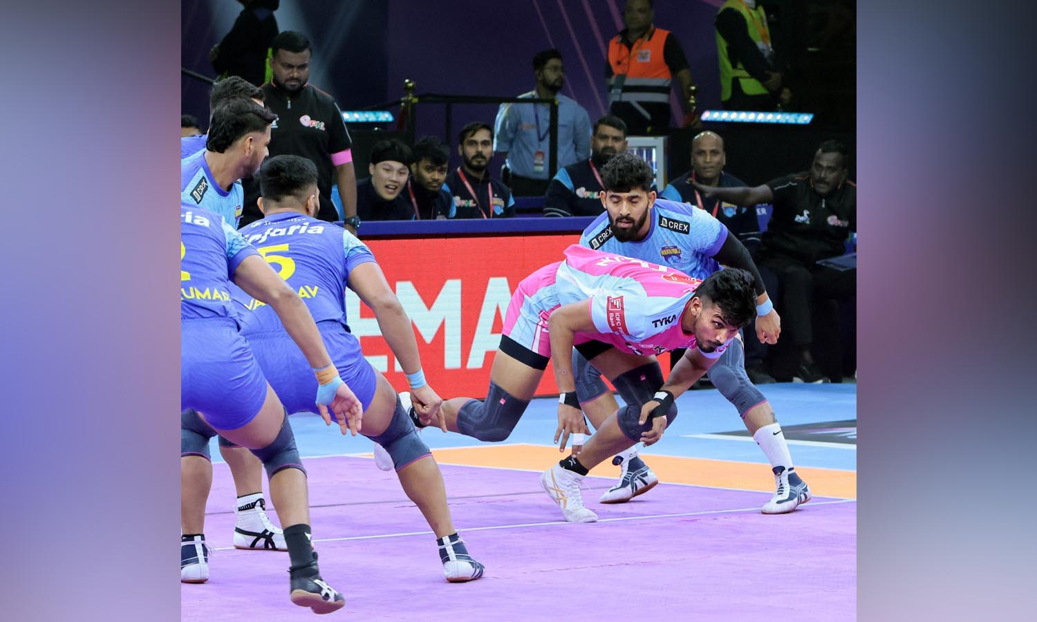 Jaipur qualifies for playoffs after beating Bengal Warriorz