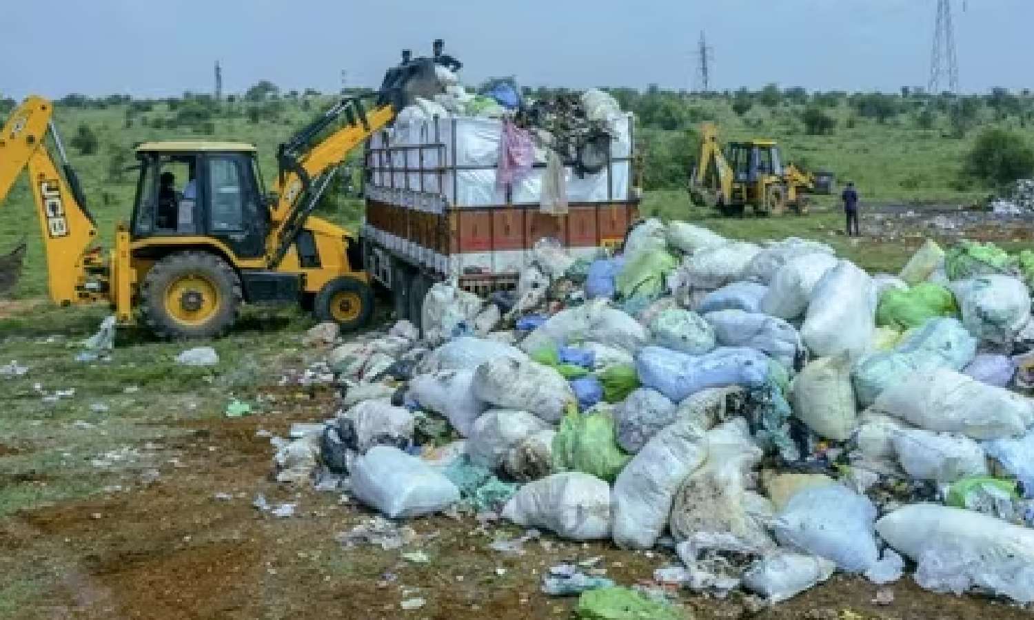 Kerala High Court slams state govt for dumping medical waste in Tamil Nadu