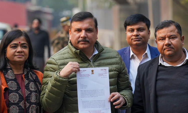 AAP accuses Congress of colluding with BJP for Delhi polls, threatens INDIA alliance split