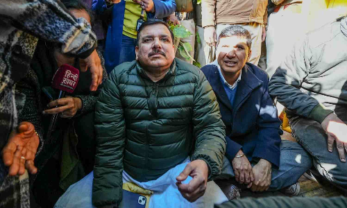 Showdown between AAP, BJP over Sheesh Mahal as drama unfolded outside Civil Lines bungalow