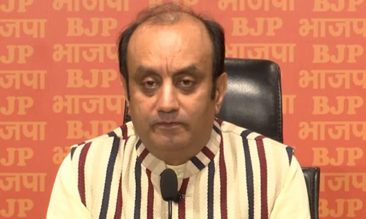 BJP slams Kejriwal over CAG reports, asks does he consider himself above Constitution BJP slams Kejriwal over CAG reports, asks does he consider himself above Constitution