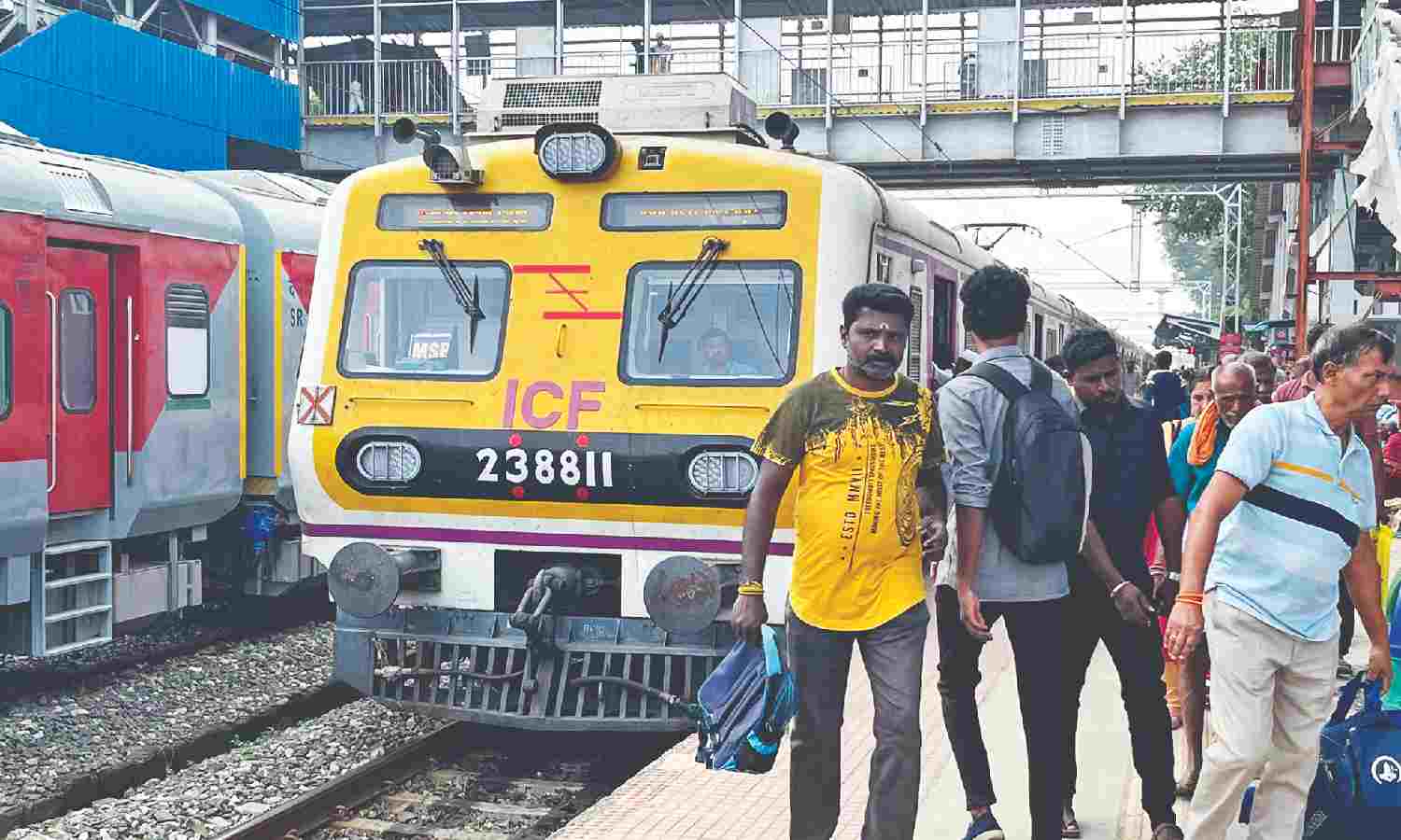 Resume MRTS train services from Tiruvallur to Velachery, Tambaram: Passengers