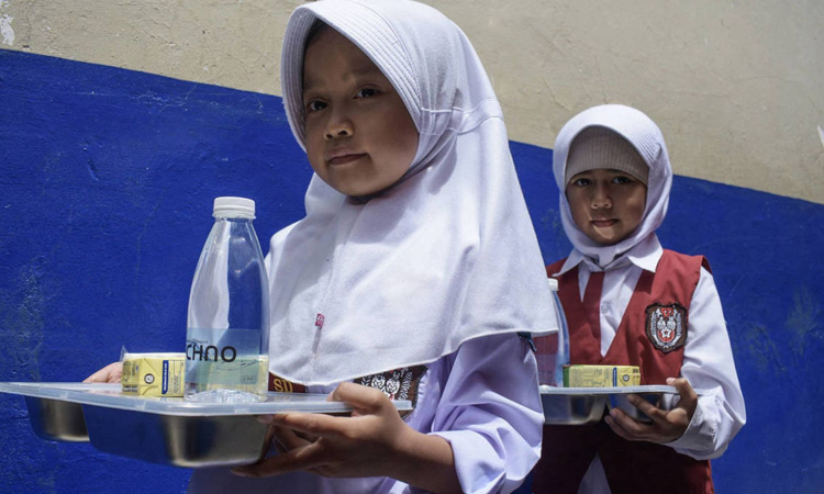 School Meals Provide Food for Thought - and Fuel for Development School Meals Provide Food for Thought - and Fuel for Development
