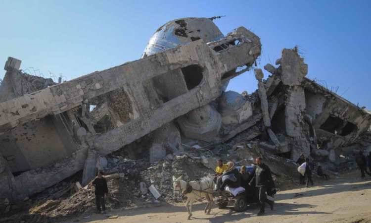 Hamas is set to free 8 more hostages and Israel will release 110 prisoners as Gaza ceasefire holds Hamas is set to free 8 more hostages and Israel will release 110 prisoners as Gaza ceasefire holds