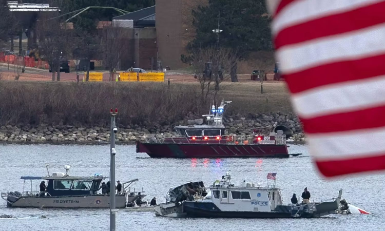 Planes have high-tech systems to stop midair crashes. So what went wrong in Washington?