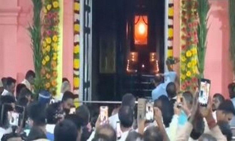 Thai Poosam festival: Thousands witness Jyothi Darshan at Sathya Gnana Sabha in Cuddalore