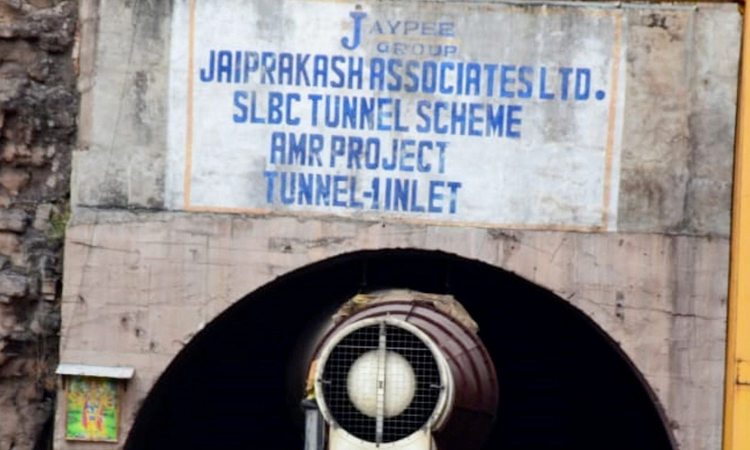 Telangana tunnel collapse: Rescue teams inch closer to trapped workers