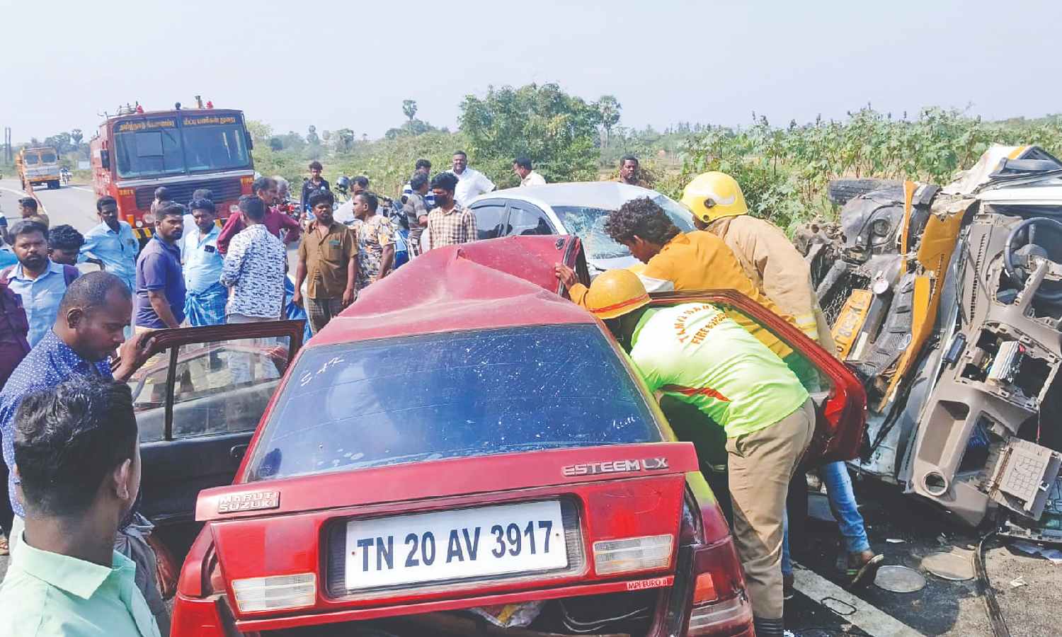 Four killed, three hurt as car rammed into load van in Pudukkottai