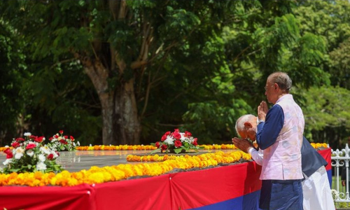 PM Modi visits Sir Seewoosagur Ramgoolam Botanical Garden