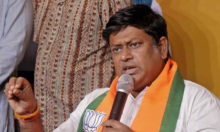 Four-year-old sexually assaulted; BJP says females unsafe in Bengal Four-year-old sexually assaulted; BJP says females unsafe in Bengal