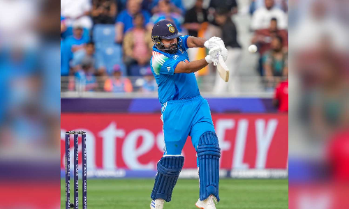 Rohit has no reason to retire, will be among best ODI captains: AB de Villiers
