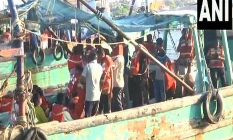 Over 3400 pilgrims from Rameswaram head to Katchatheevu to participate in church festival