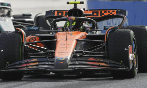 McLarens Lando Norris wins wet and wild Australian Grand Prix; Hamilton finishes 10th